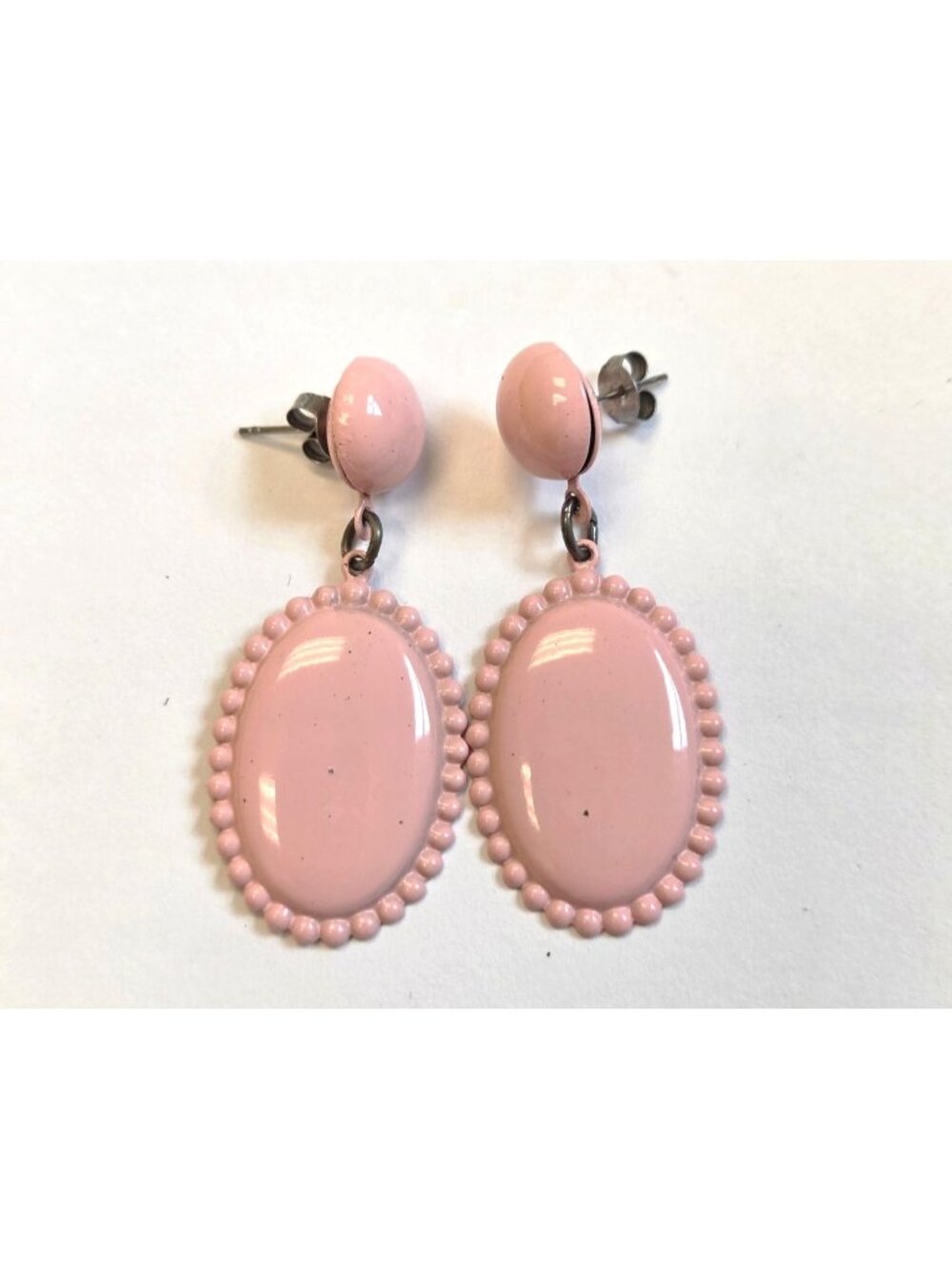 Vintage Pink Oval Dangle Earrings With Beaded Trim & Post Back Design